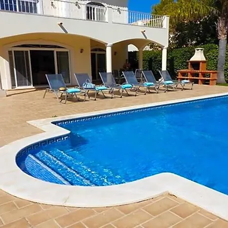 Sleeps 10 Pool Air Con Wifi