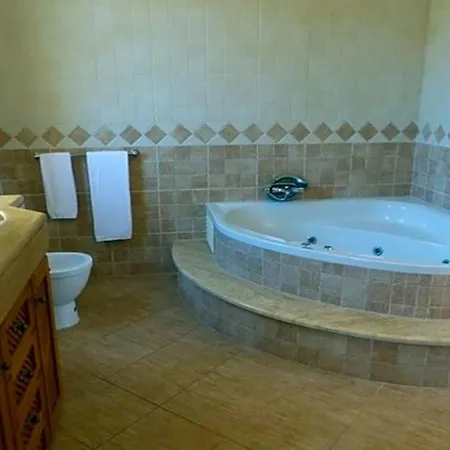 Sleeps 10 Pool Air Con Wifi *