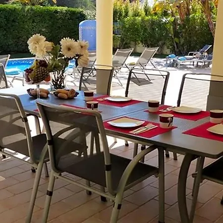 Sleeps 10 Pool Air Con Wifi Villa